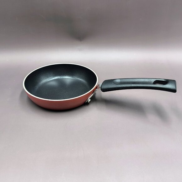 T-Fal RED Mini Cheese Griddle & One Egg Wonder Pan with Use Care Instructions - Picture 3 of 14